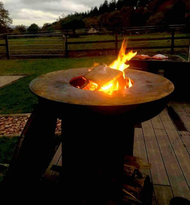 Cottage Cocooning Romantique Avec Jaccuzzi Prive Ancinnes Exteriör bild